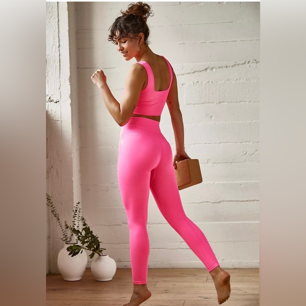 NWT Good Karma Hot Pink Leggings by Free People Movement, Size Medium Large
